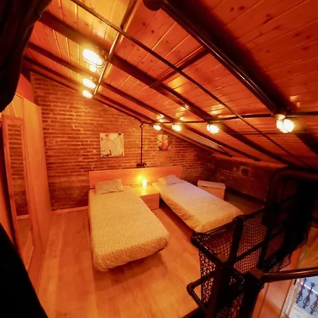 Old Fisherman's House In Malvarrosa Walencja