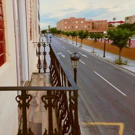 Old Fisherman's House In Malvarrosa Walencja