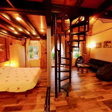 Old Fisherman's House In Malvarrosa Walencja