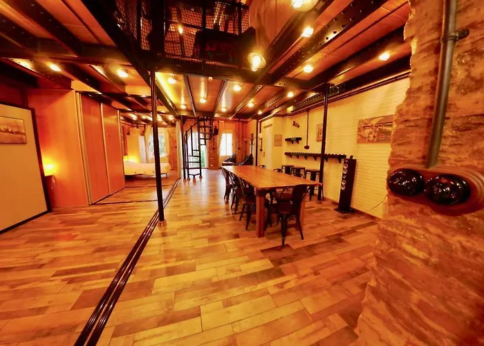 Old Fisherman's House In Malvarrosa فالنسيا